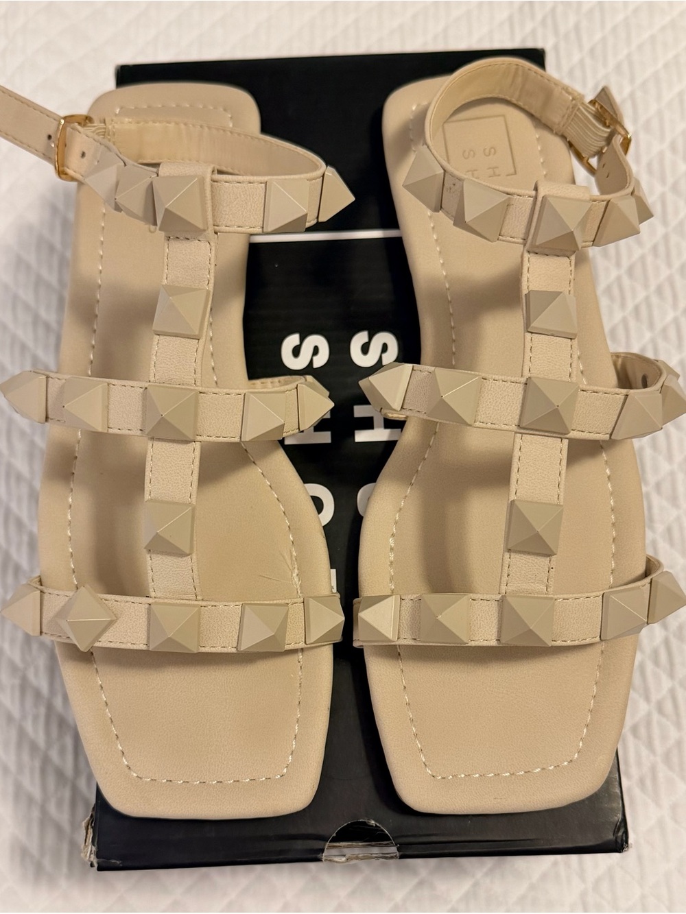 ShuShop Studded “Babe” Sandals in cream sz 8.5